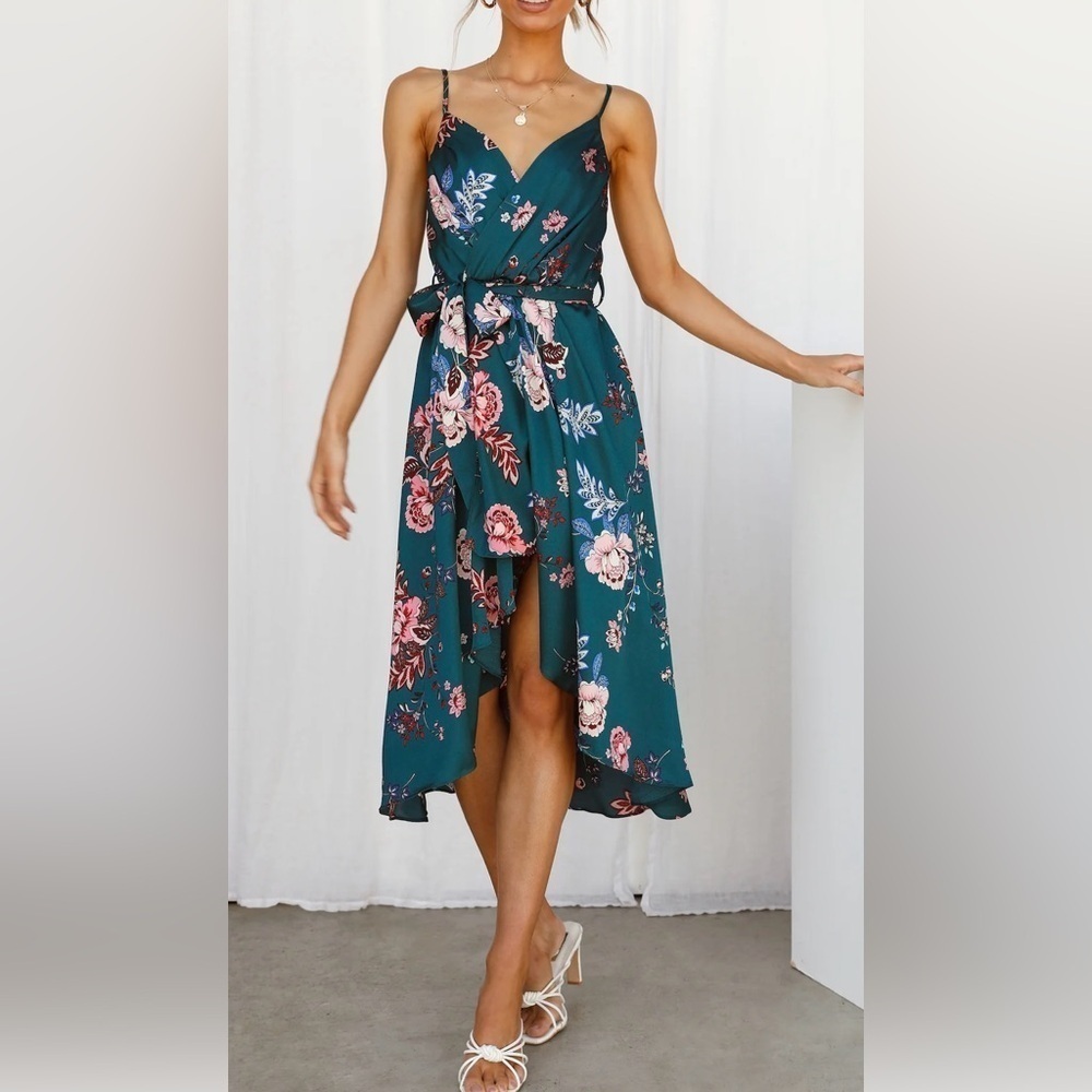 Hello molly FALLING IN STYLE MIDI DRESS FOREST GREEN